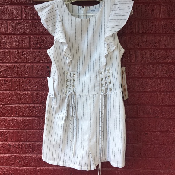 NWT White stripe romper - Picture 3 of 7